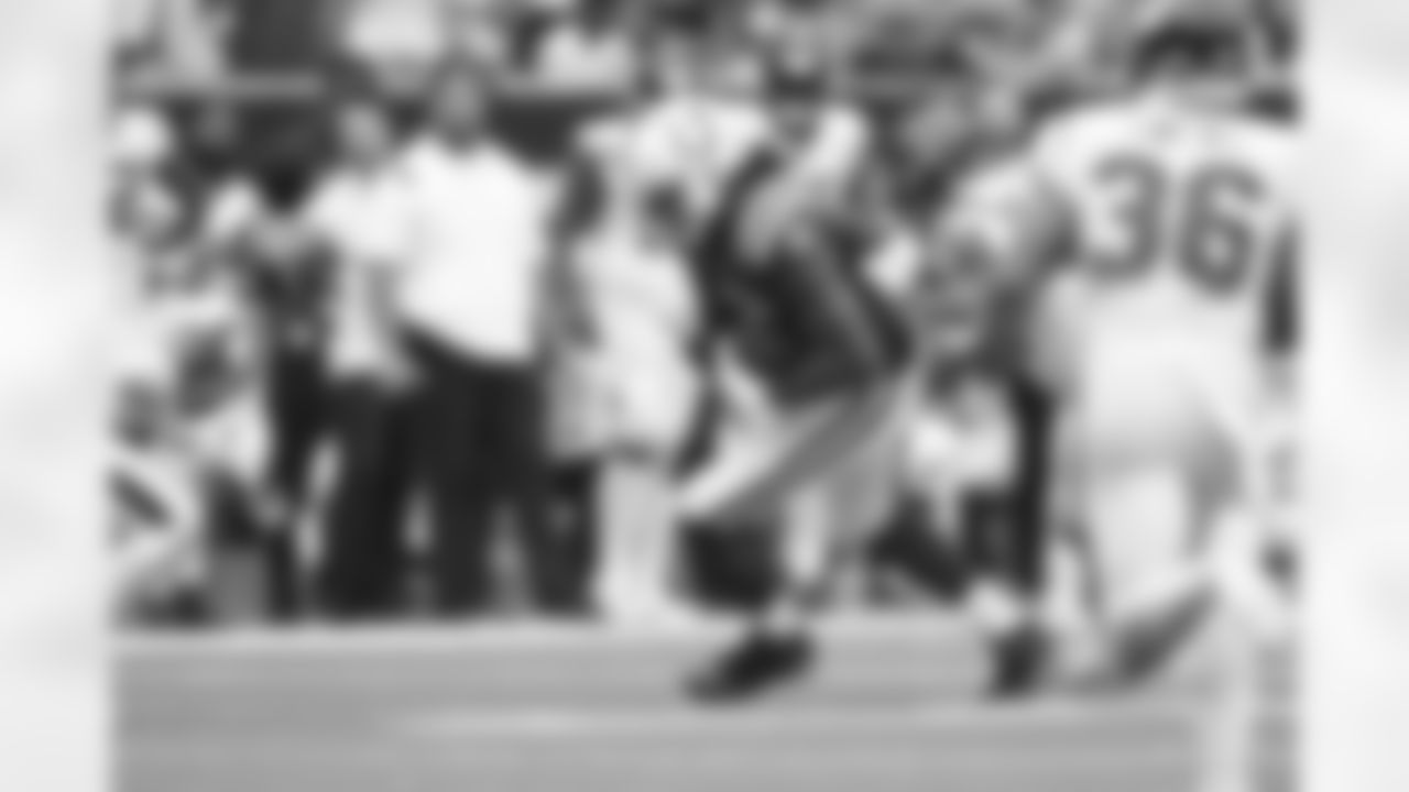 81 TE Mo Alie-Cox