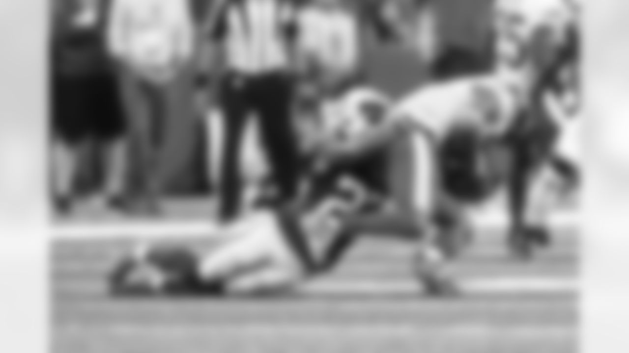 23 CB Kenny Moore II