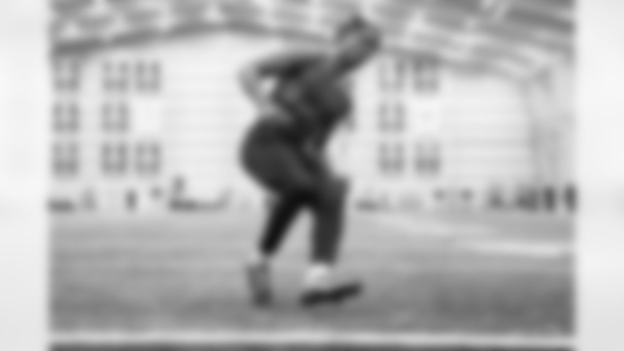 17 WR Mike Strachan
