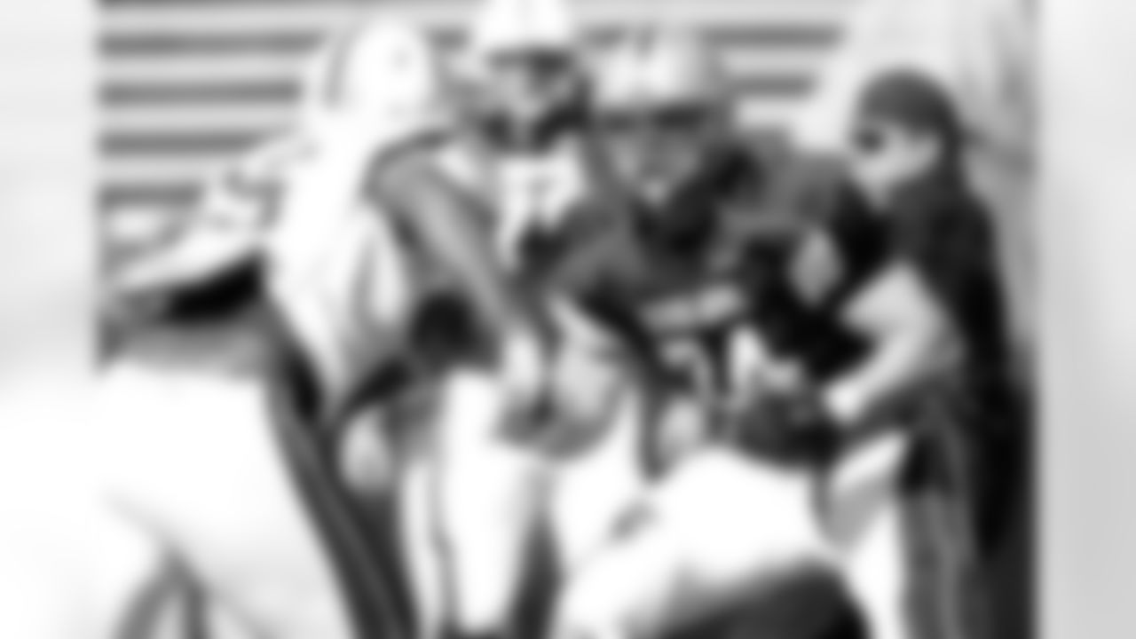 74
Castonzo, Anthony
T
6-7
311
27
5
Boston College
