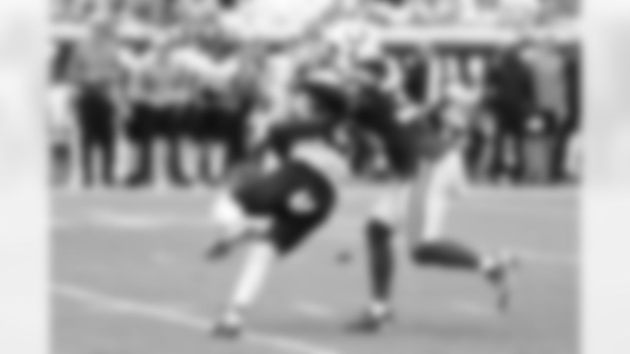 38 CB Tony Brown