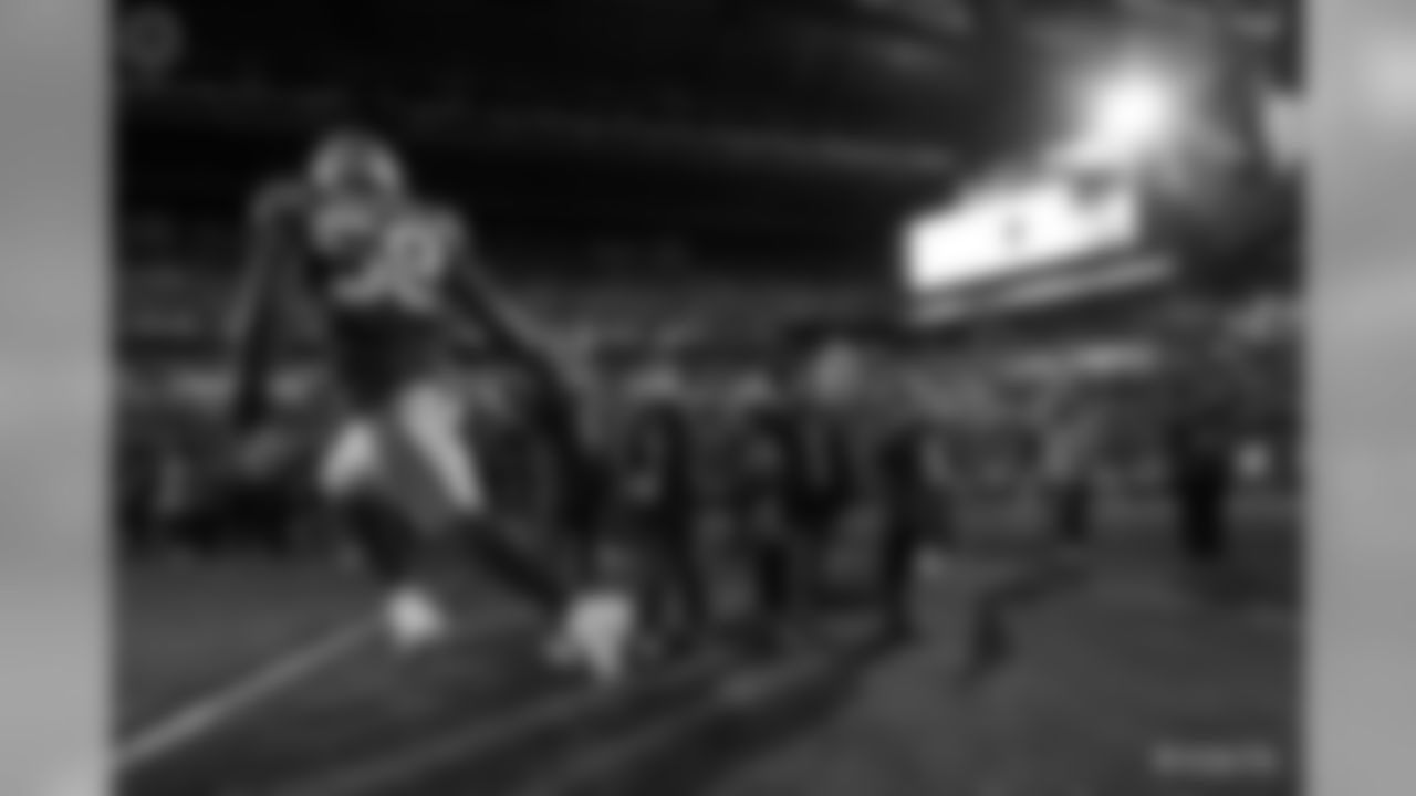 58 linebacker Bobby Okereke