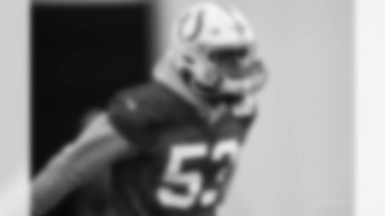 53 LB Darius Leonard