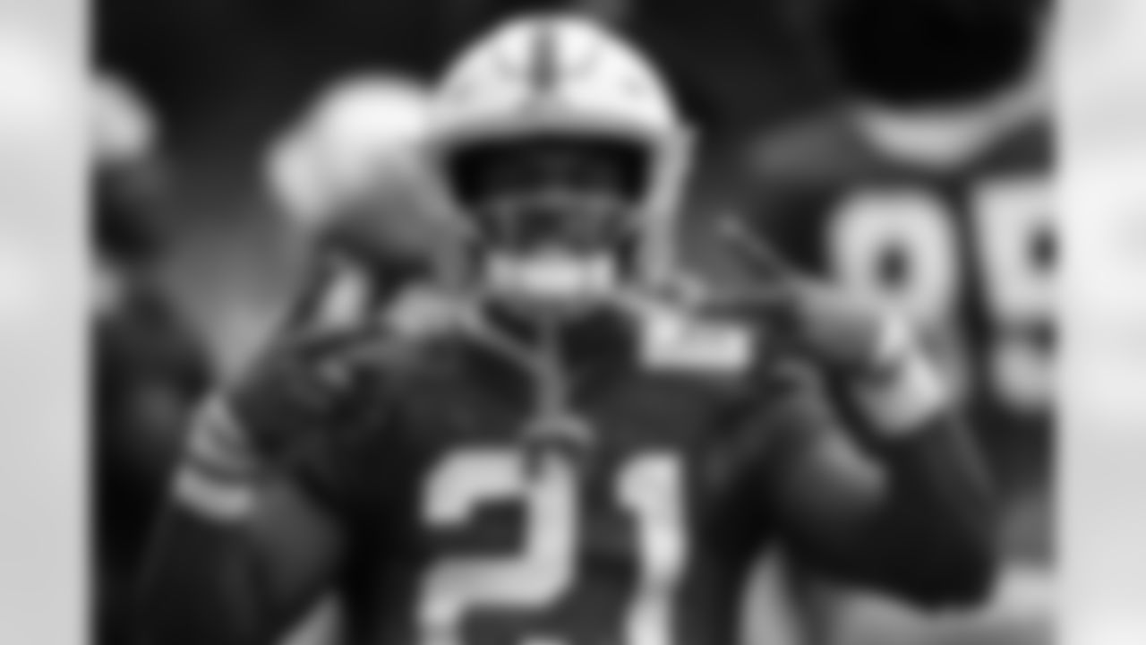 21 RB Nyheim Hines