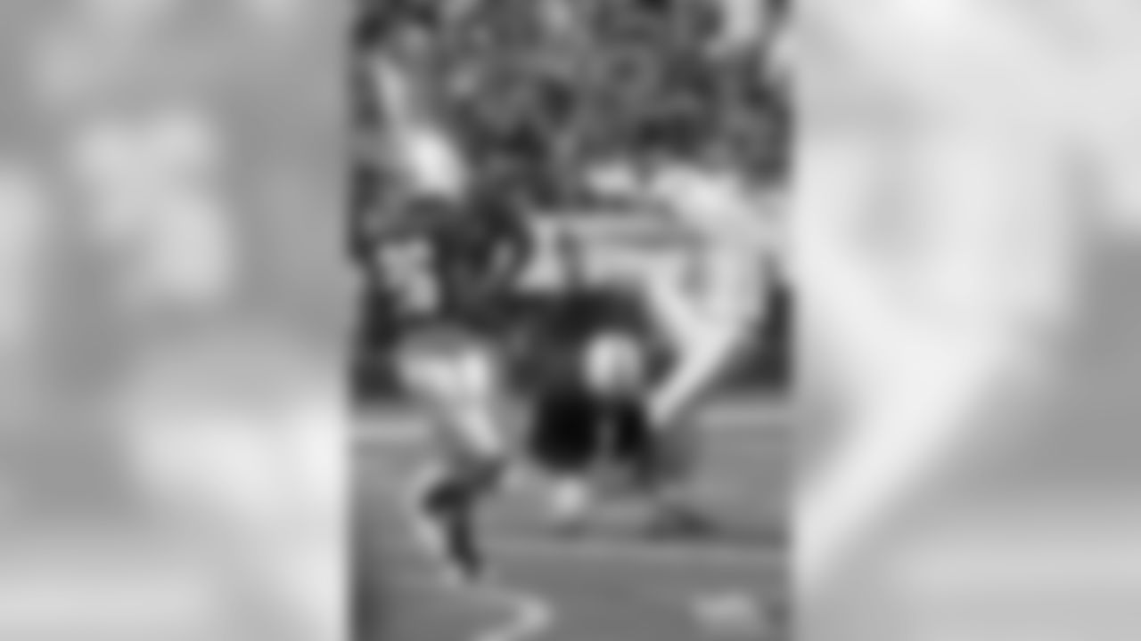 Adam Vinatieri-1