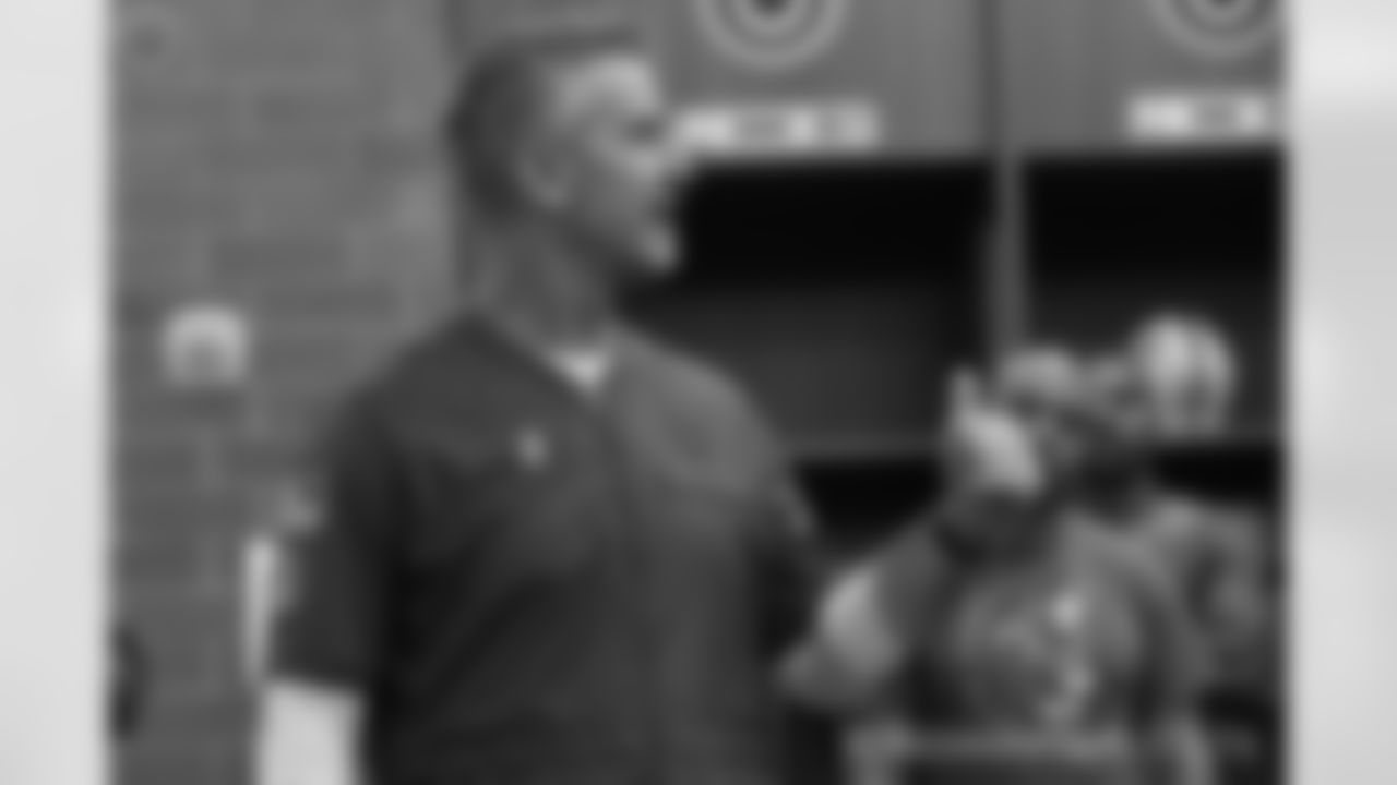 2018_1111_LockerRoom_0031