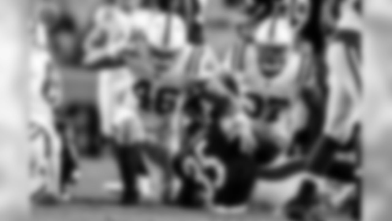 46 Rhodes, Luke LS 6-2 238 25 1 William & Mary