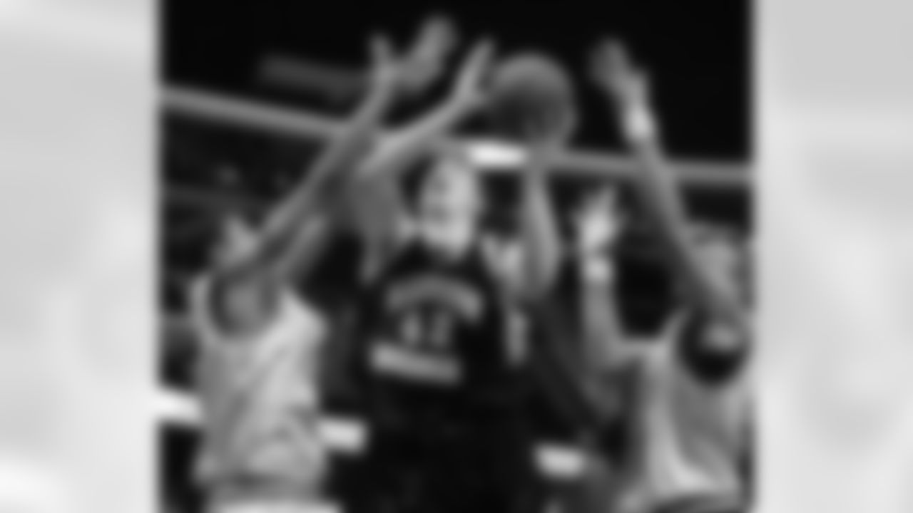76
Reitz, Joe
G
6-7
323
30
5
Western Michigan