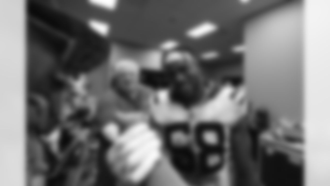 Cato June Assistant Linebackers, Richard Smith Linebackers, #58 LB Bobby Okereke