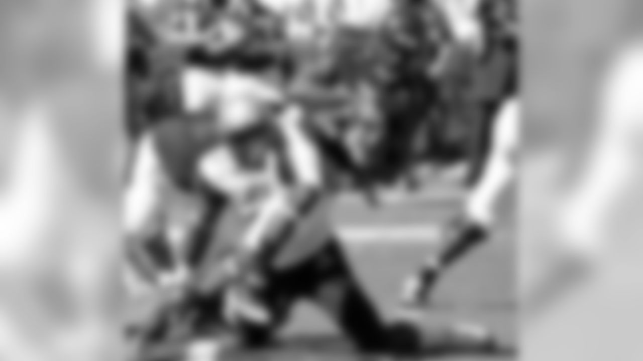 26
Ballard, Vick
RB
5-10
224
25
4
Mississippi State