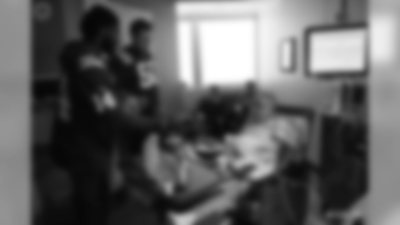 2019_1104_VAHospitalVisit_0023