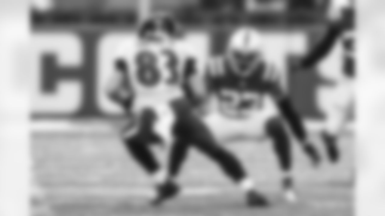 23 CB Kenny Moore II