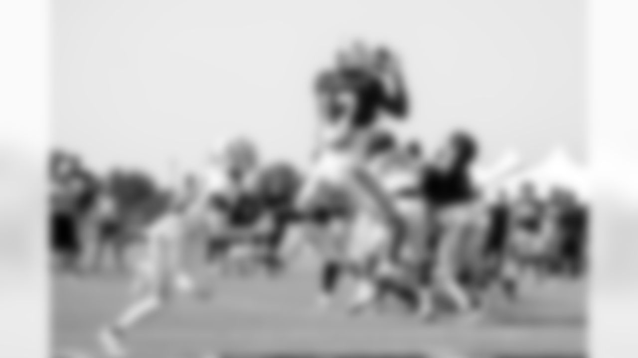17 WR Mike Strachan
2023 Colts Training Camp - Grand Park