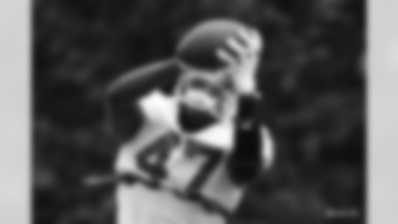 47 TE Jordan Thomas