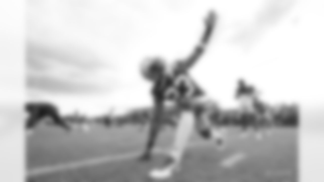 23 CB Kenny Moore II