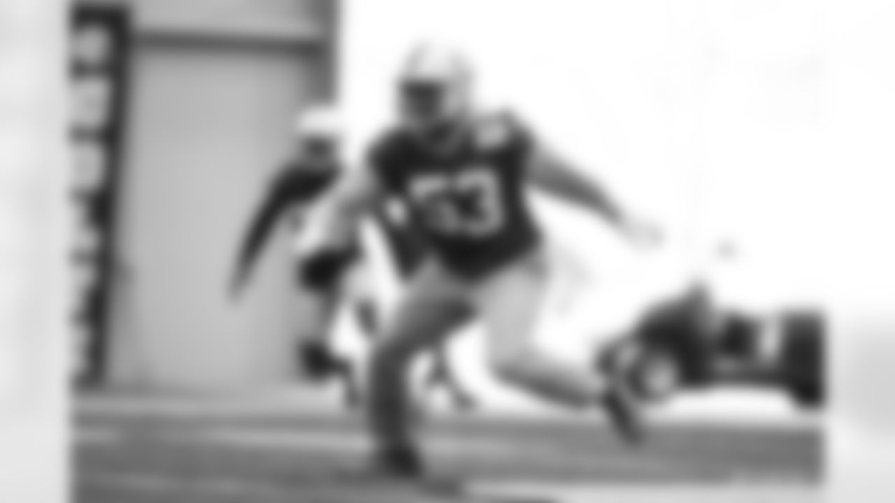 53 LB Darius Leonard