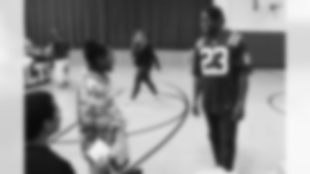 23 CB Kenny Moore II