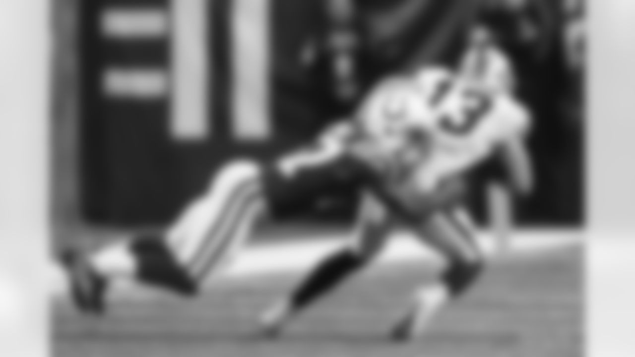 27 CB Xavier Rhodes