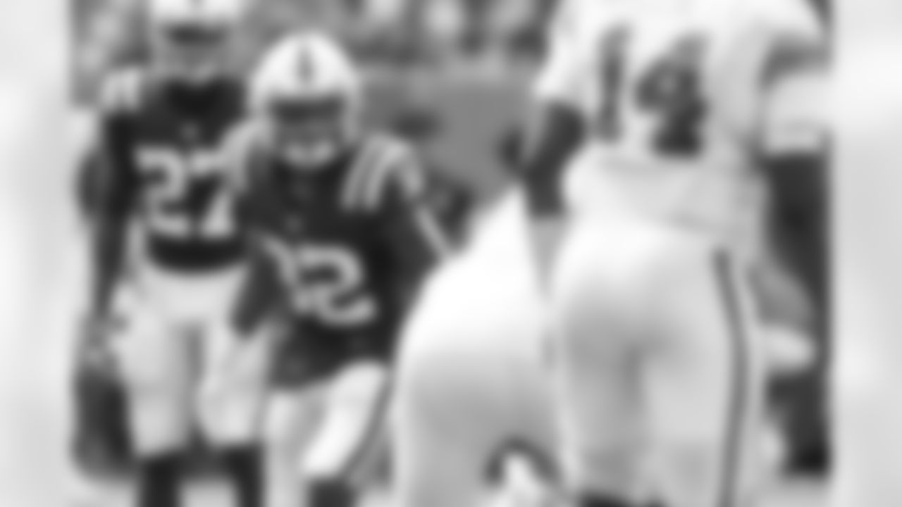 32 S Julian Blackmon