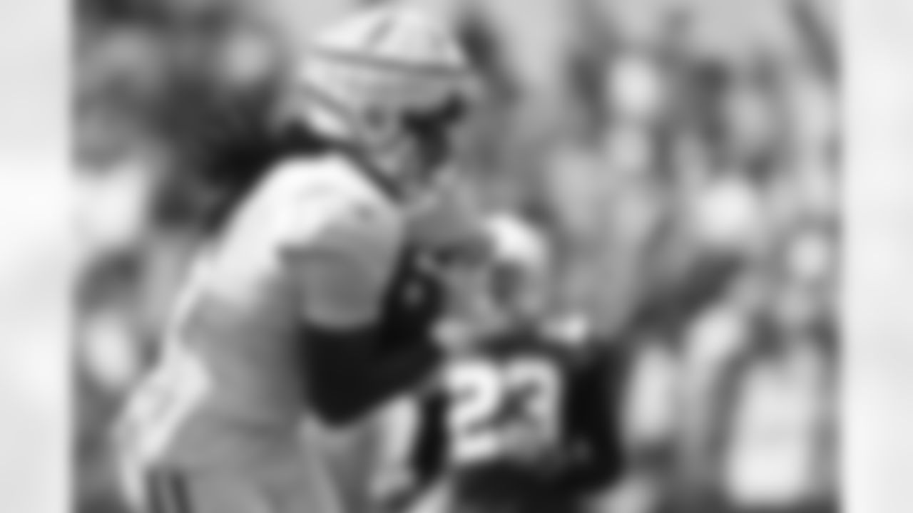 81 TE Mo Alie-Cox