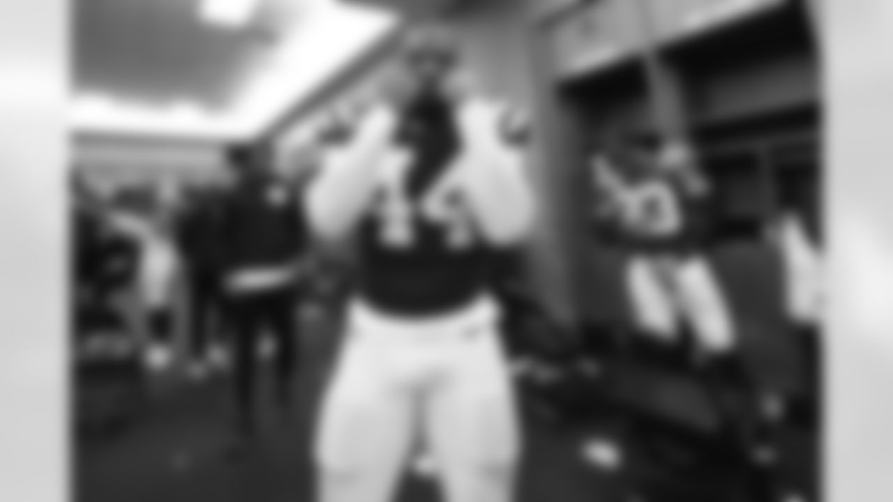 44 LB Zaire Franklin , 23 CB Kenny Moore II