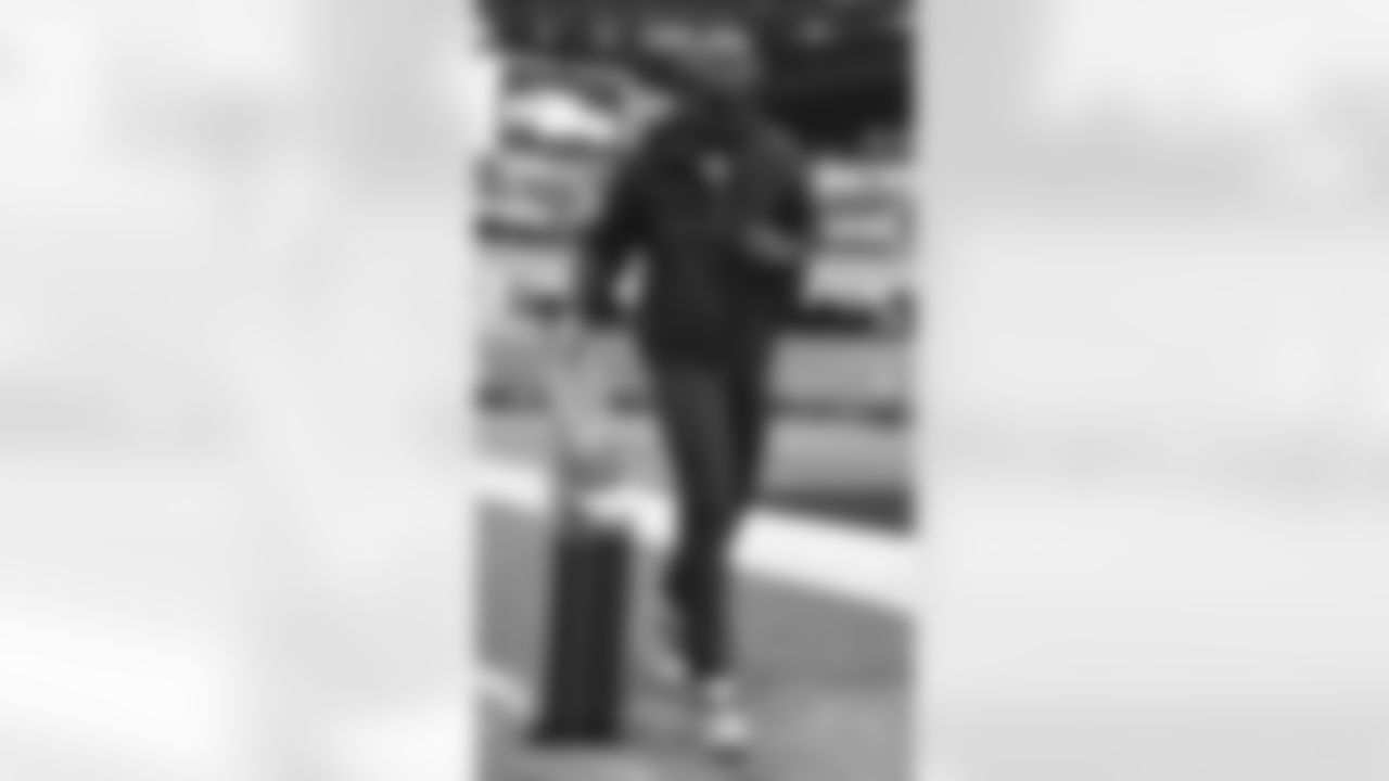 1113_LV_Arrivals_022