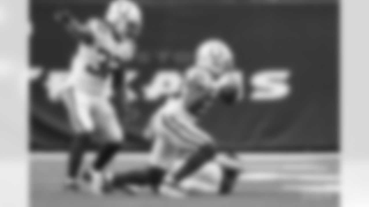 23 CB Kenny Moore II