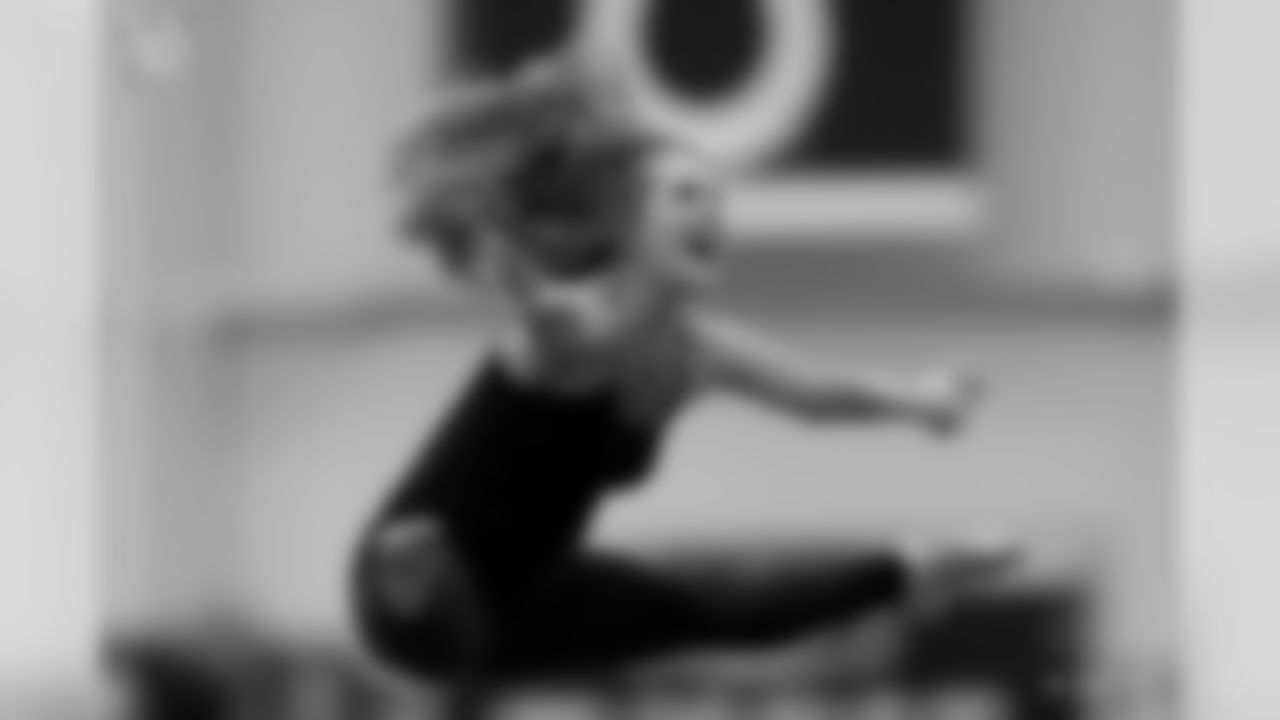 A behind the scenes look at the 2019 cheer finalists during last nights dance practice.