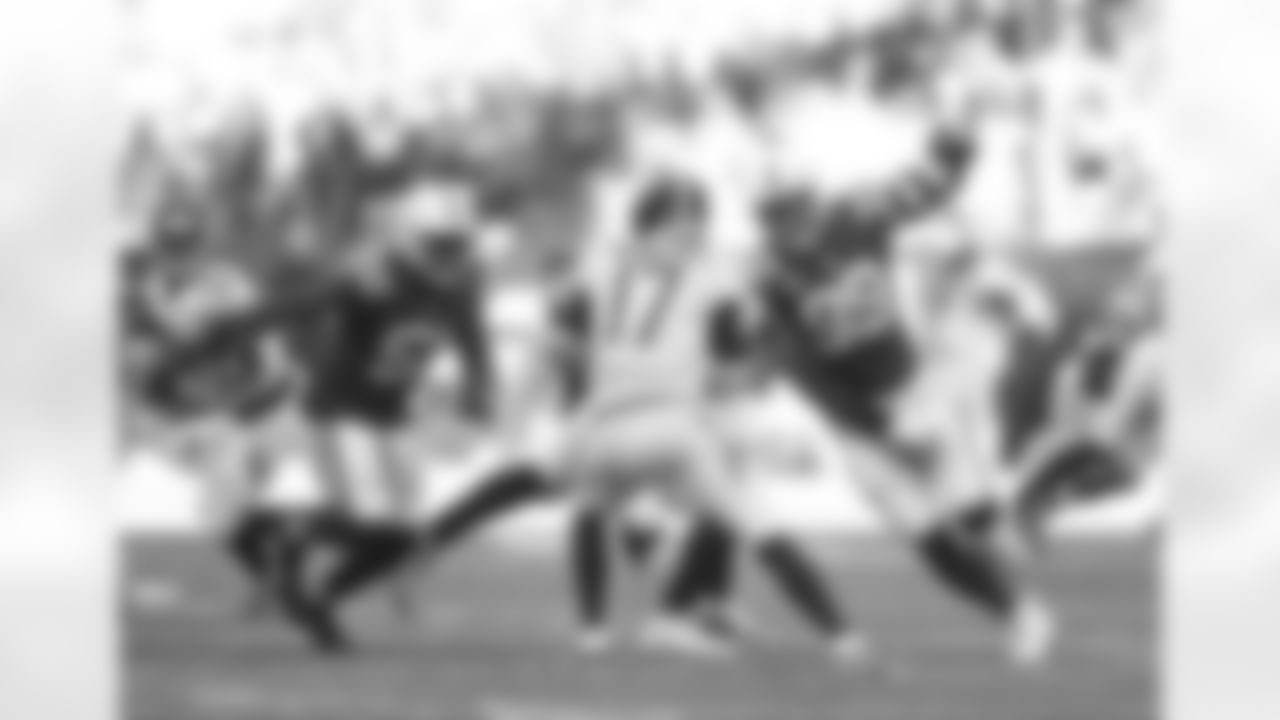 51 DE Kwity Paye, #99 DT DeForest Buckner