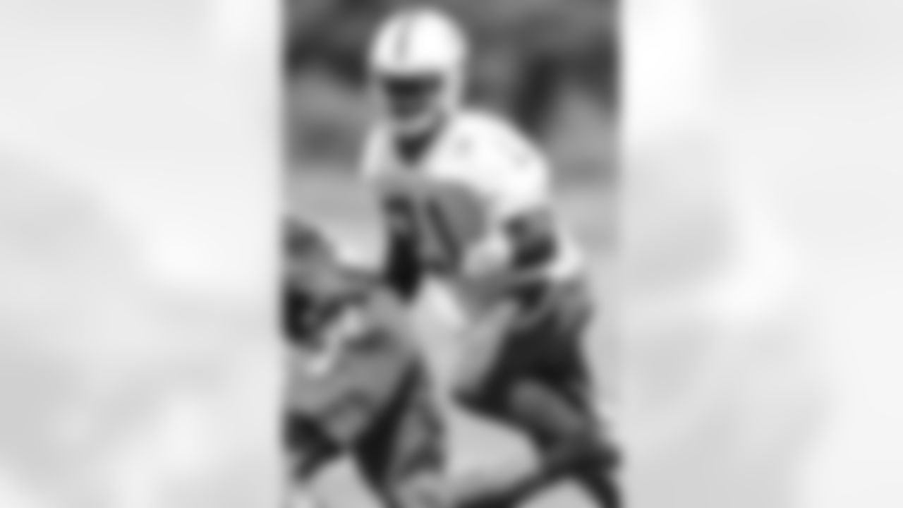21
Davis, Vontae
CB
Illinois