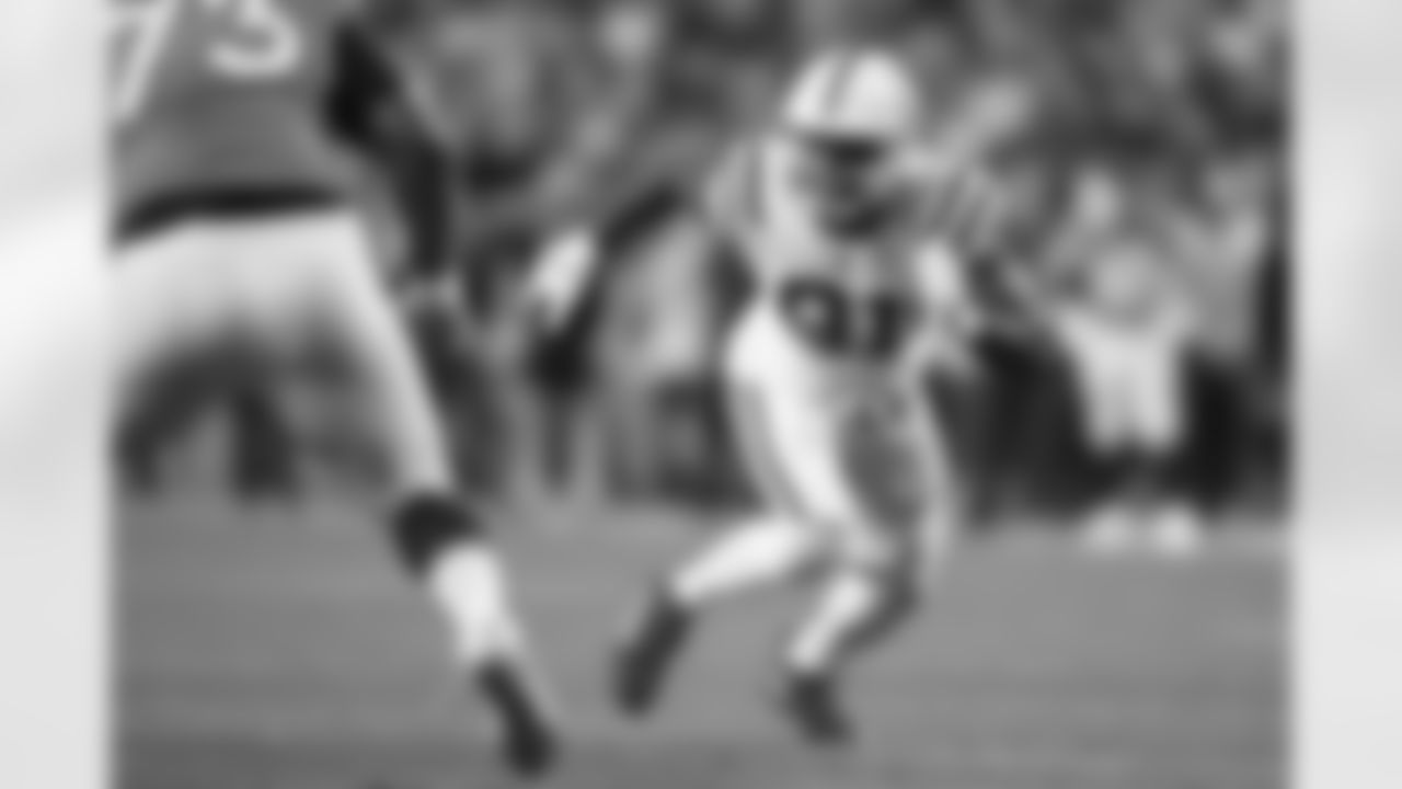 91 DE Yannick Ngakoue