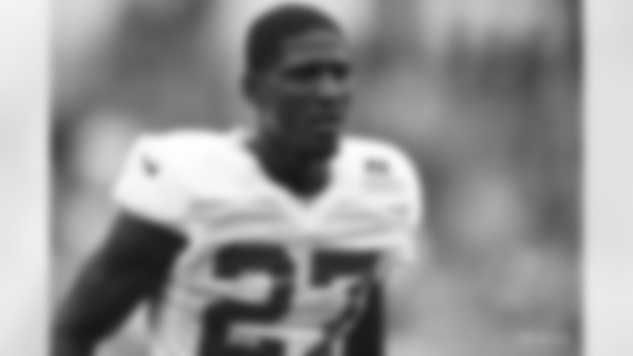 27 CB Xavier Rhodes