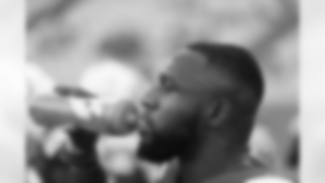 91 DE Yannick Ngakoue