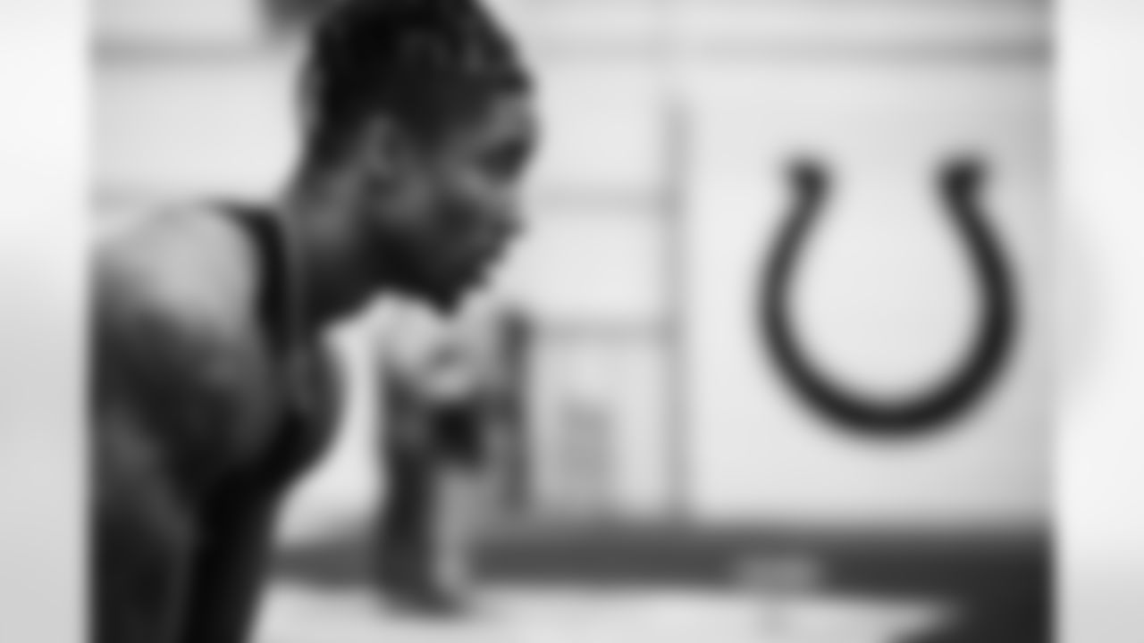 Players train during Phase I of offseason workouts.
17 WR Mike Strachan,
