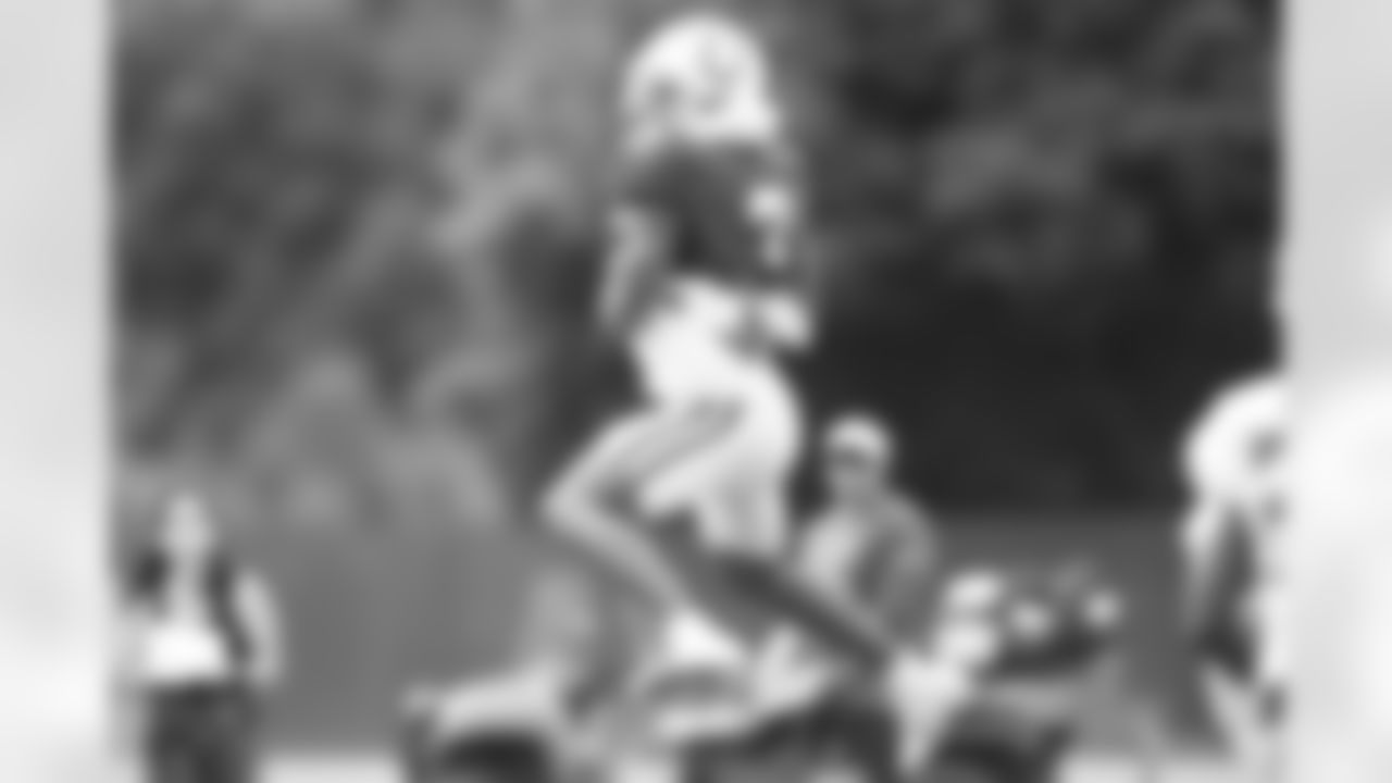 7 WR Tarik Black