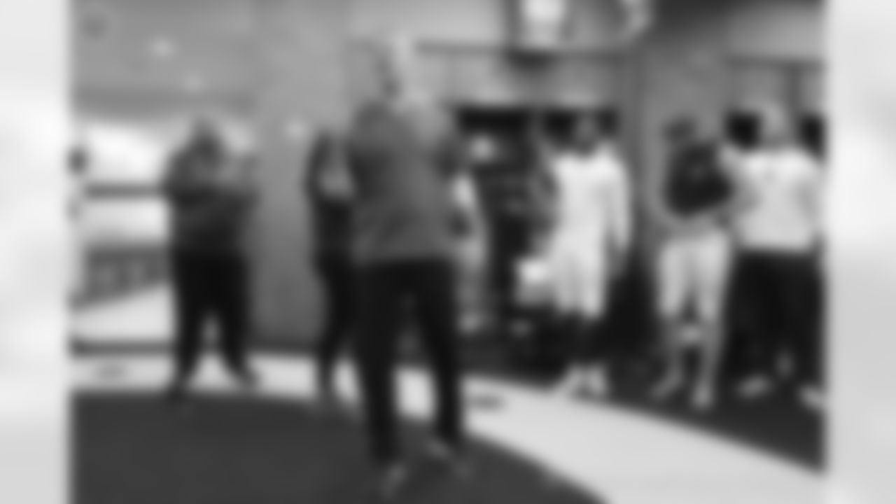 2018_1111_LockerRoom_0022