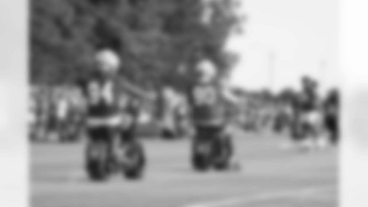 94 DT/DE Tyquan Lewis, #90 DT Grover Stewart