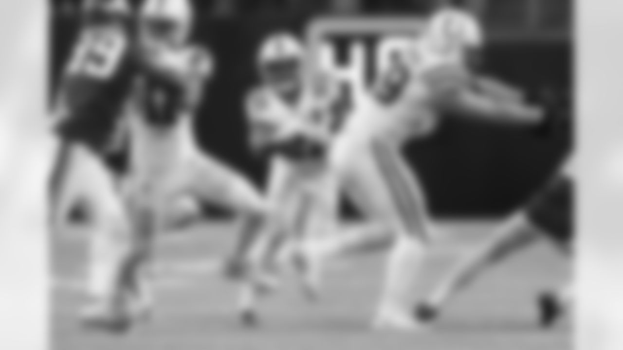 79 T Bernhard Raimann, #21 RB Zack Moss