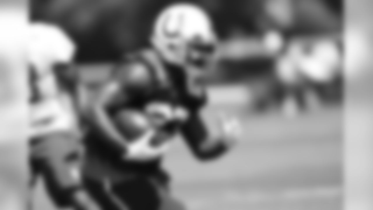 23
Gore, Frank
RB
Miami (FL)