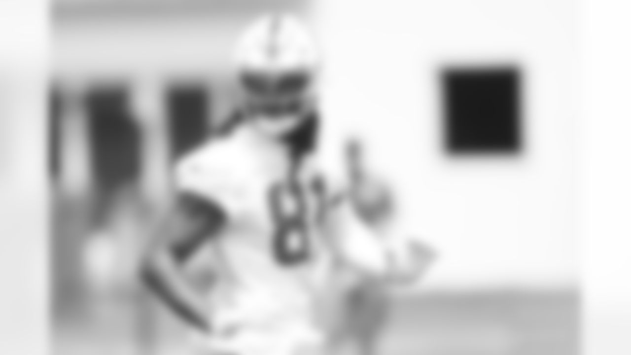 81 TE Mo Alie-Cox