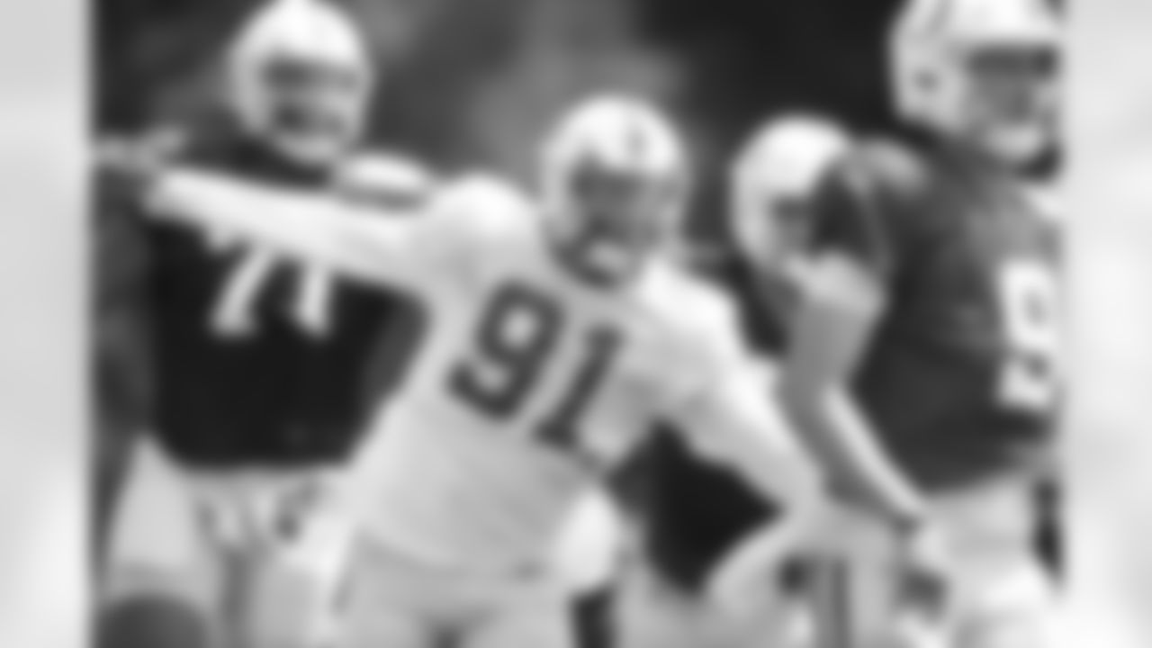 91 DE Yannick Ngakoue