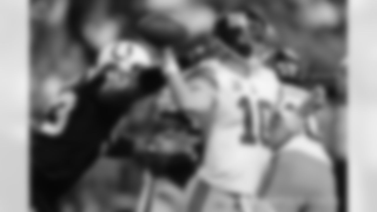 2010_0919_NYG_bowen_0231