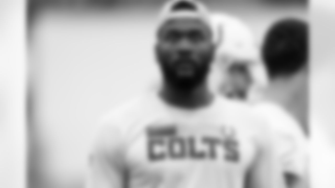 53 LB Darius Leonard