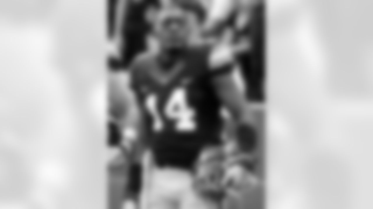 14 Desmond King DB 5-11 203 SR (IOWA)