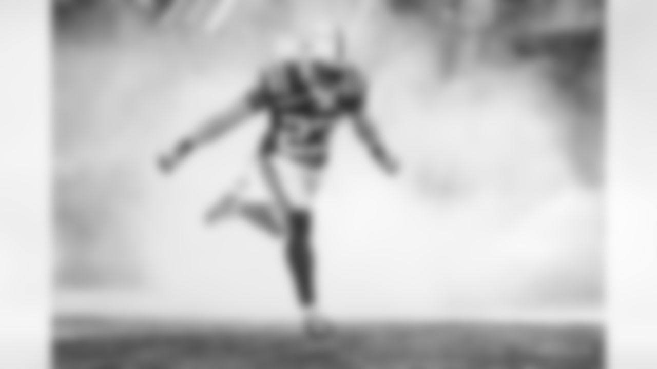 23 CB Kenny Moore II