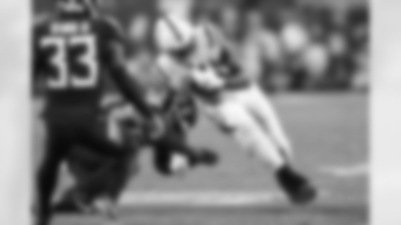 81 TE Mo Alie-Cox