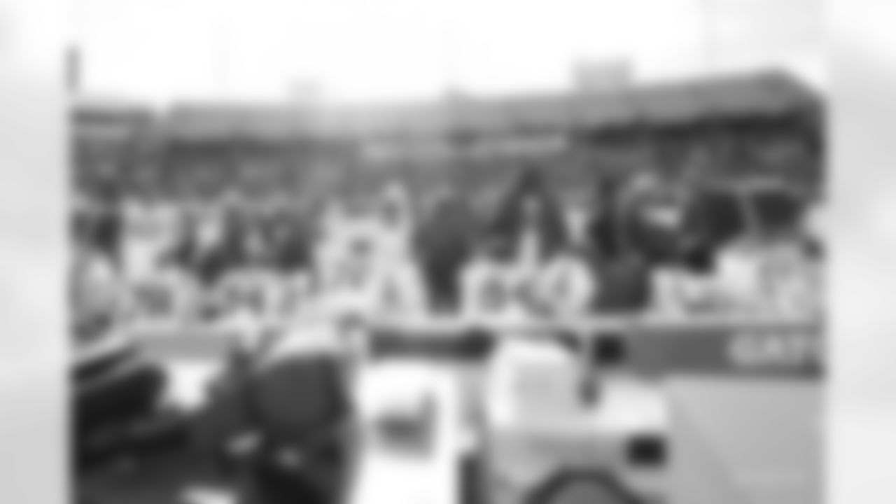 63 G Danny Pinter, #78 C Ryan Kelly, #64 G Mark Glowinski, #72 T/G Braden Smith, #84 TE Jack Doyle, #28 RB Jonathan Taylor