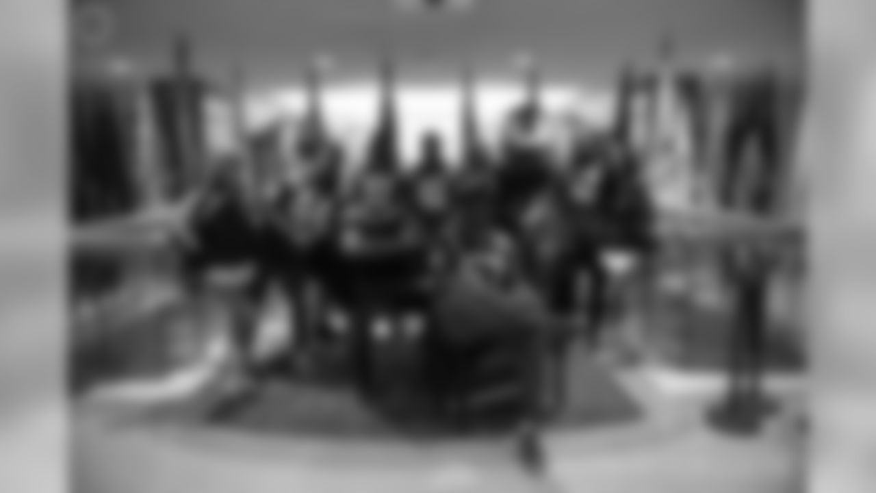 2018_1112_ CM_VAHospitalVisit0016