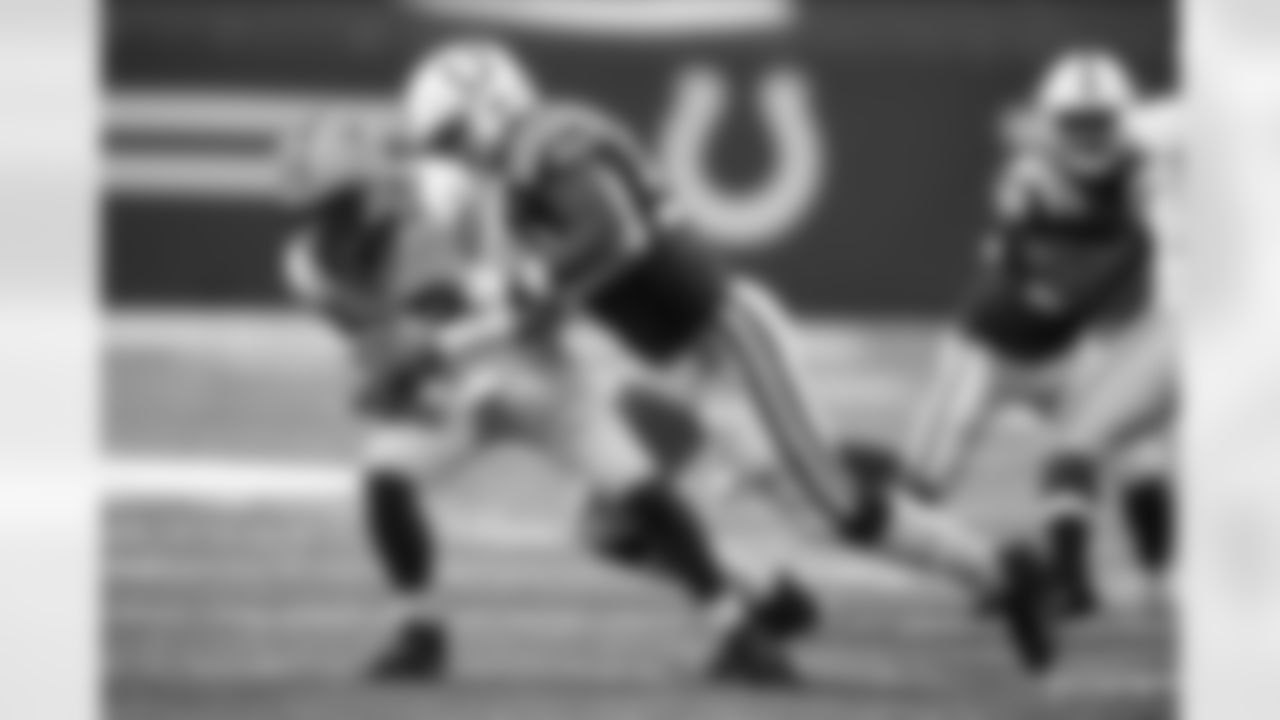 50 DE Justin Houston