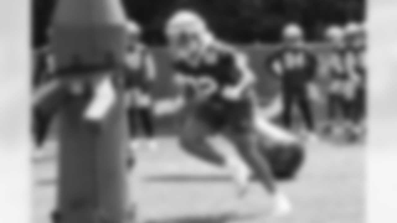 92 DE Kameron Cline
